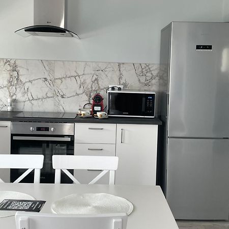 Noah Apartment Self Check-In Otopeni Zewnętrze zdjęcie